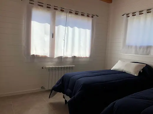 Bedroom with single beds